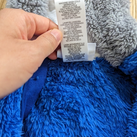 Brand new Blue Jays baby fleece suit - Picture 2 of 6